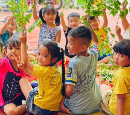 Hoạt Động Trải Nghiệm: Nhặt Rau Nấu Canh 