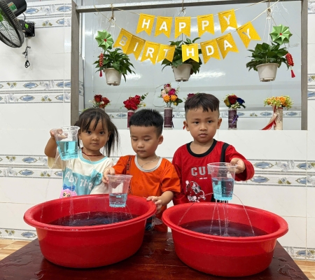 Thí Nghiệm: Cơn Mưa Mùa Hè